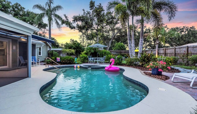 Resort-Style Pool & Spillover Spa Game Room Giant Chess Mini Golf AMI IMG