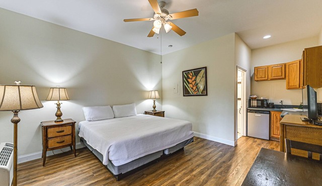 Resort-Style Studio 15 Mi to Everglades NP