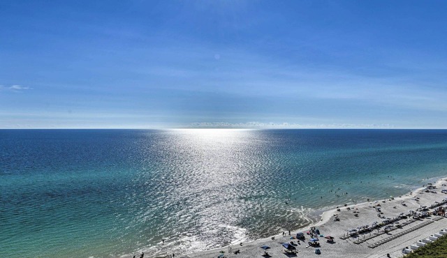 Resort-Style Condo with On-Site Beach Access!