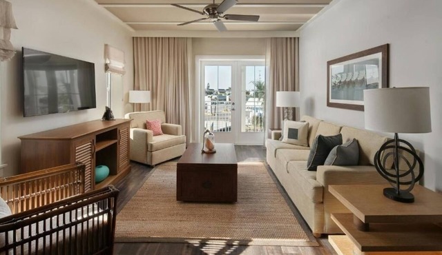 Resort-Style Villa with Kitchen, Balcony and Pool Near AMI Gulf Waters & Trails