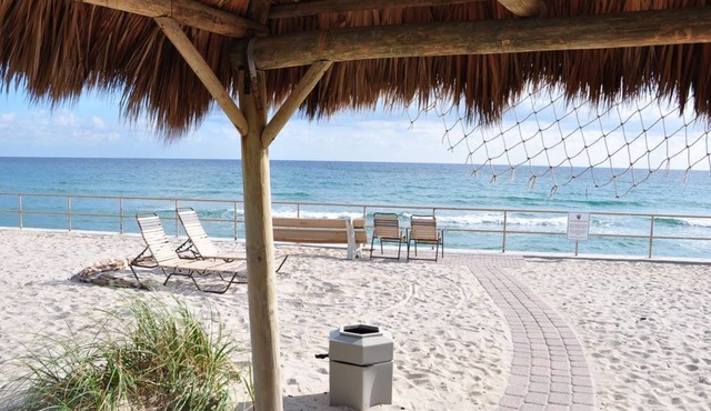 Resort Villa, Private Oceanfront Beach, Heated Pool, IntraCoastal Gathering