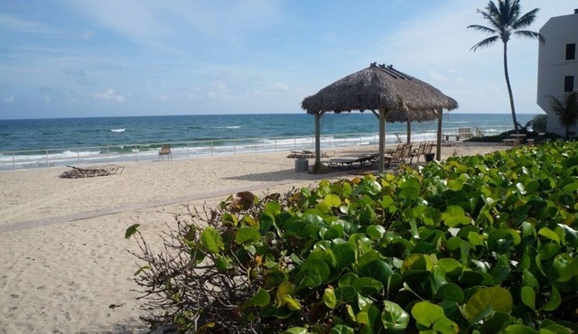 Resort Villa, Private Oceanfront Beach, Heated Pool, IntraCoastal Gathering