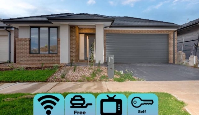 ResortStyle 4BR House with parking