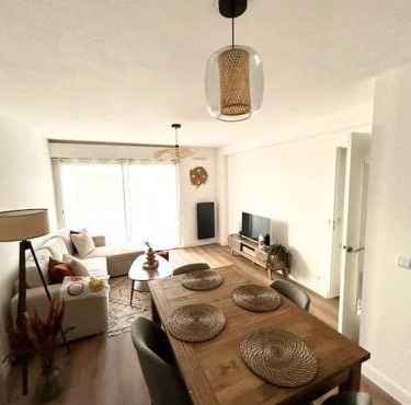 Resplendissant YourHostHelper