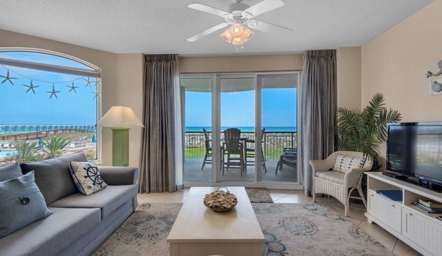 Rest-A-Shore - Clean and Spacious - Gulf Front with Pool