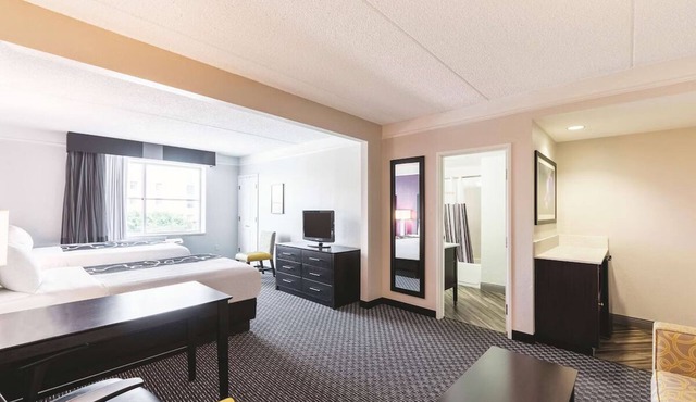 Rest Easy in Roomy Comfort - San Antonio Adventures Await | 2 Suites