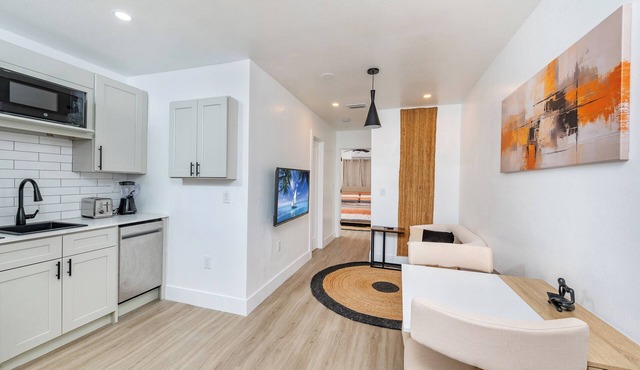 Rest & Explore Miami’s Best - Unit C