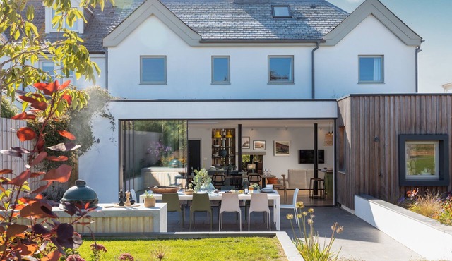 Rest Harrow - super stylish extended house, walking distance to Trevone beach