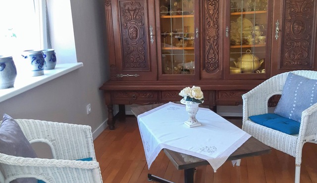 Rest in the shade of the Sequoia, in the Vosges du Nord Regional Nature Park