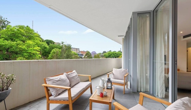 Rest on Ross Village Vibes by the Bay