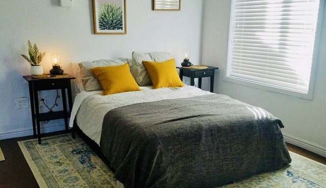 Rest & Recoup - Private Suite w/Gym & Sauna - A Mile to 70 West/East