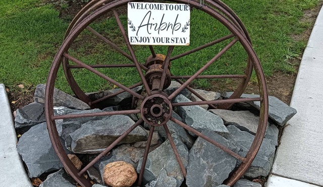 REST & RELAX Putaruru. nPeaceful B&B 400m off SH1. nServiced during stay.