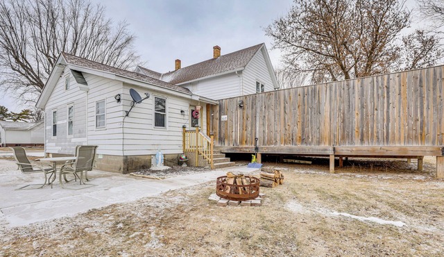 Restaurant On-Site: North Freedom Apt w/Yard!