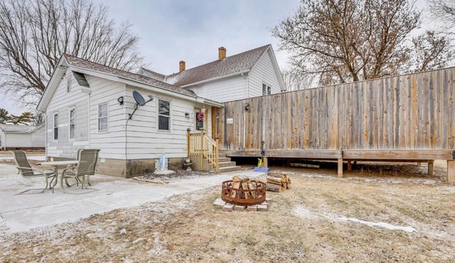 Restaurant On-Site North Freedom Apt with Yard!