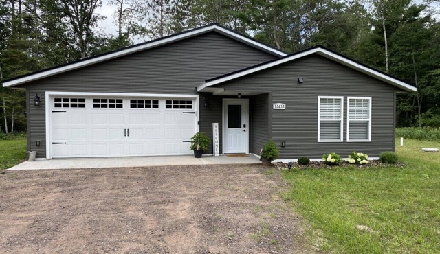 Restful Escape: Pet-Friendly 3BR with Trail Acc & Game Rm