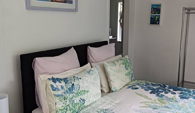 Restful garden studio in Central Hamilton