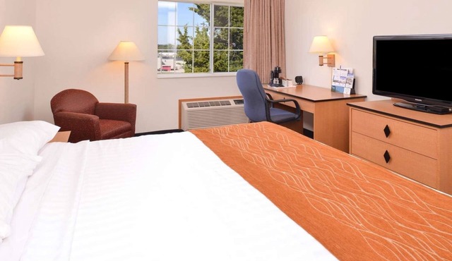 Restful Room w/Kitchenette and BBQ Grill Near Downtown – Perfect for Business