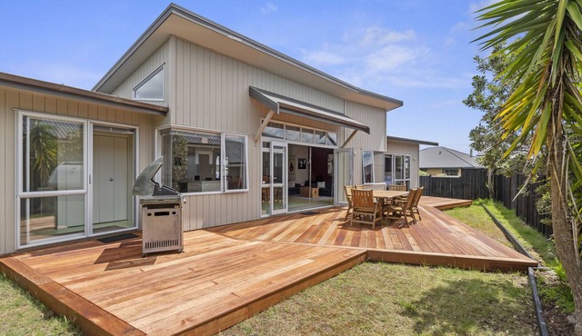 Restful Ruakaka - Ruakaka Holiday Home