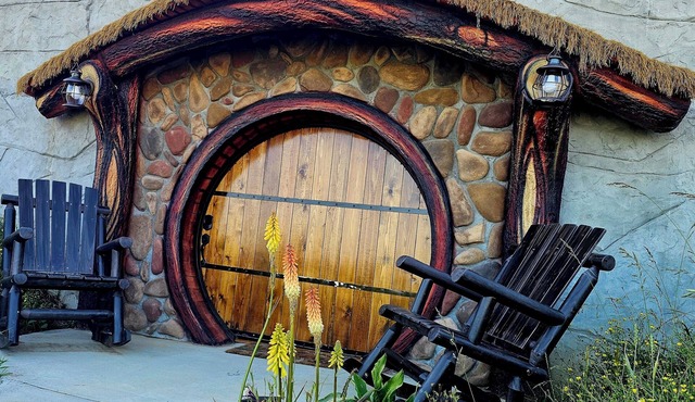 Restin' Holes Ky Bourbon Trail A-Sauna-HotTub-Gym-Playground-Waterfall-Themed