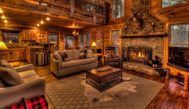 Resting Bear Retreat: Game Room , Hot Tub , Views