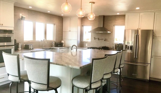 Restless Farms- A Lovely House on an Acre of land with Mountain Views