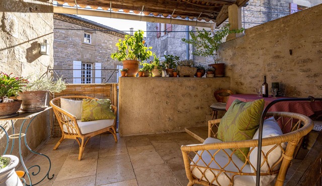 Restored stone village house close to Uzes