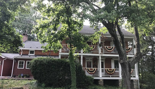 Restored 1808 home present during battle 5 mi west of NMP - Queen BR rental