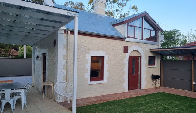 Restored 1860 Cottage 500 meters from the beach with transport at doorstep