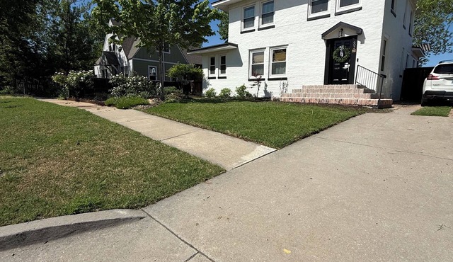 Restored 1935, 3-bedroom house, less than a mile to campus & downtown