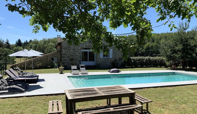 Restored Ardèche farm with heated pool