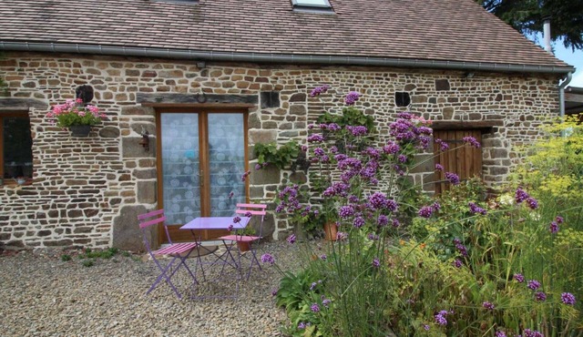 Restored Barn with Garden, Pets Allowed, WiFi Included