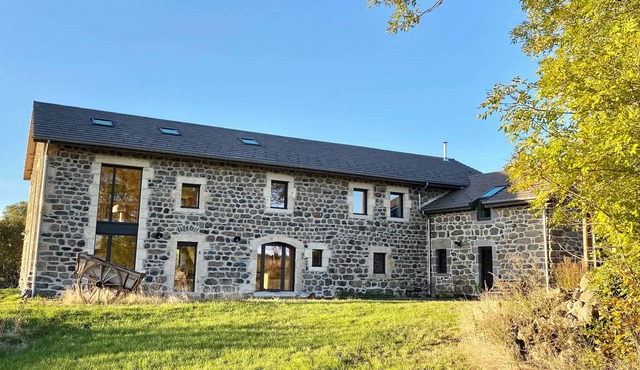 Restored farmhouse at 1200 m'in the heart of Prés Hauts du Mezenc