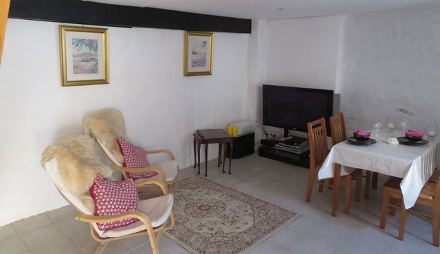 Restored stone cottage in beautiful area of southern France