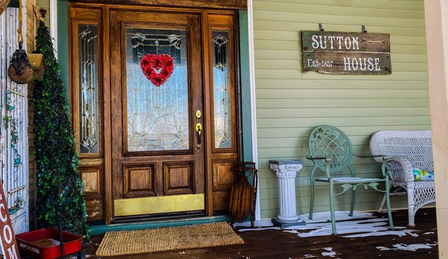 Restored historic home near ND and Amish Country