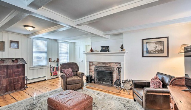 Restored Historic Home Half Mile to Ski Resort!