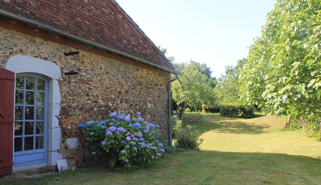 Restored Landes farmhouse, quiet, 320 m2 for 13 people, with swimming pool