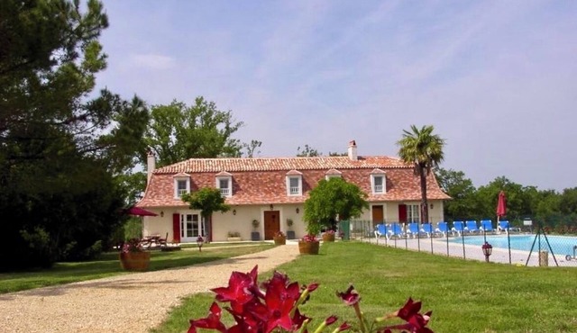 Restored manor house in the heart of Périgord