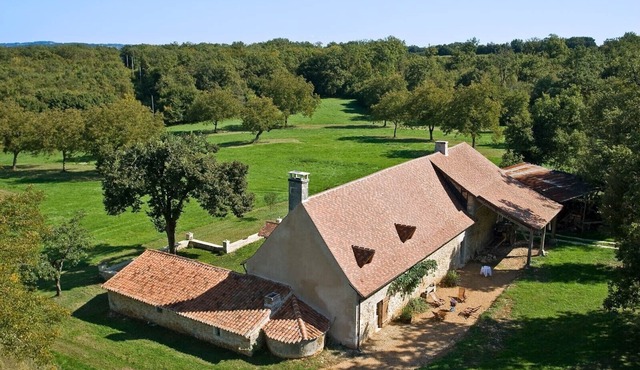 Restored stone farmhouse-authenticity- 14 pers - Nature-Private secure swimming pool