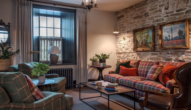 Restored stonehouse in the heart of Perth.