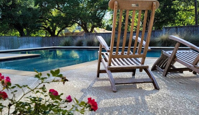 Restored Victorian, 3BR + POOL + HotTub | Unwind @TheFerns