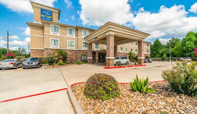Restwell Inn & Suites I-45 North