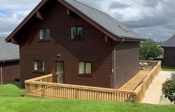 Retallack Resort 4 bedroom lodge - Hot Tub for hire on request -Pool & Spa