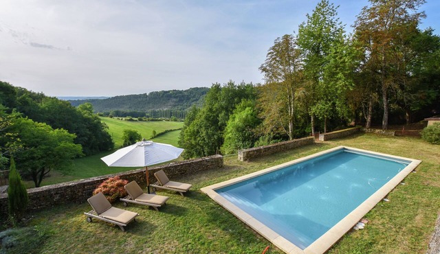 Retreat Near Siorac-en-Périgord