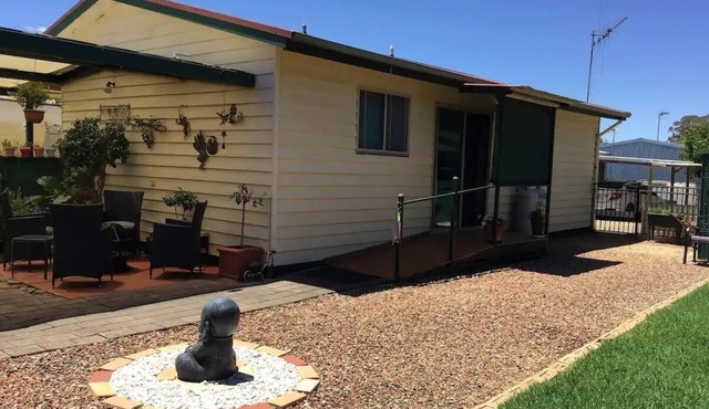 RETREAT 2 TUNGAMAH Rural Cottage Accommodation