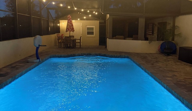 Retreat at Sanford Riverwalk-4 BR 3 BA Heated Salt H2O-Pool Home and Fenced Yard