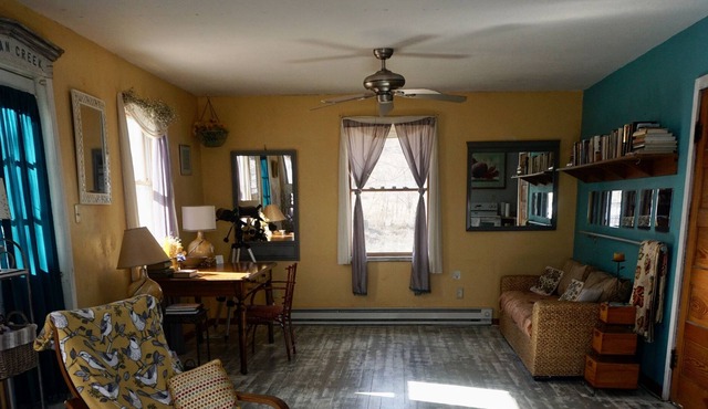 Retreat Cottage-Jordan Creek Aronia Berry Farm