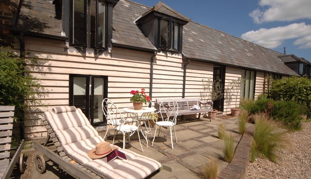 Retreat Cottage with spa facilities & treatments