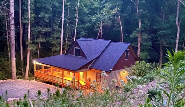 Retreat - Creek, Sliding Rock, Waterfalls, Fishing, Hiking, Hot Tub, Fire Pit