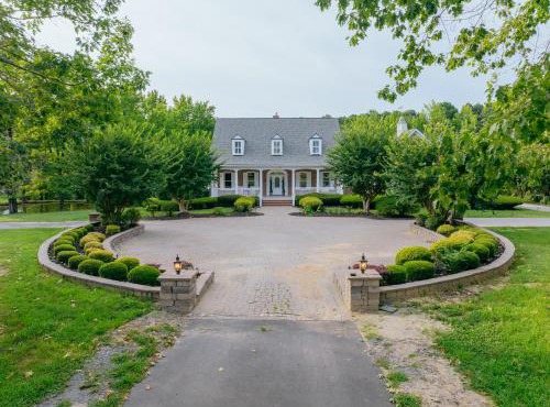 Retreat Estate in Apex NC
