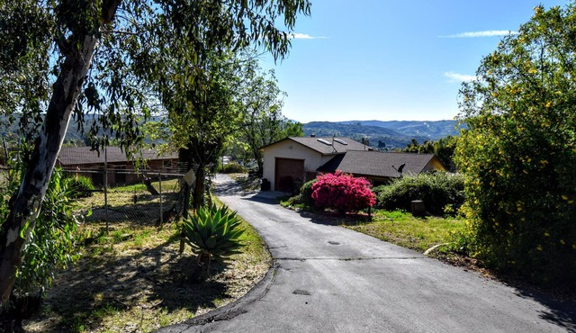 Retreat getaway for sunset views and relaxation Two Bedroom Home Sleeps 6